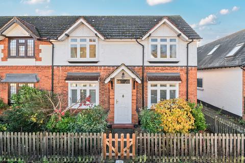 Station Road, West Byfleet, KT14