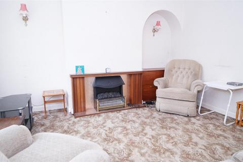 3 bedroom semi-detached house for sale, Myers Avenue, Bradford