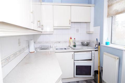 3 bedroom semi-detached house for sale, Myers Avenue, Bradford