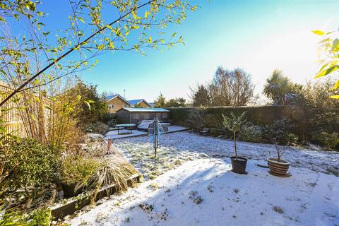 3 bedroom semi-detached house for sale, Hollands Road, Henfield