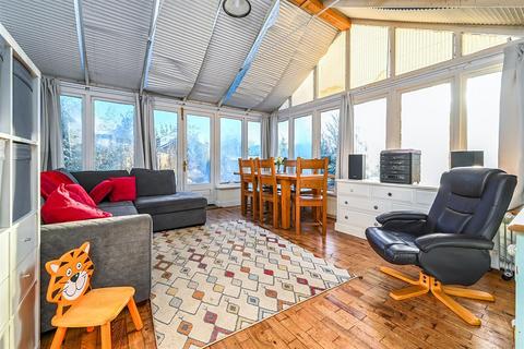 3 bedroom semi-detached house for sale, Hollands Road, Henfield