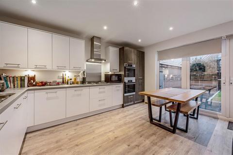 4 bedroom detached house for sale, Neptune Way, Yapton