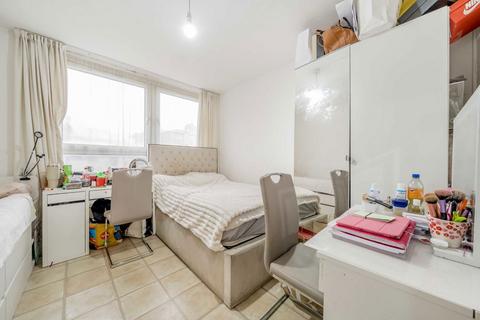 3 bedroom maisonette to rent, Kiln Place, London NW5