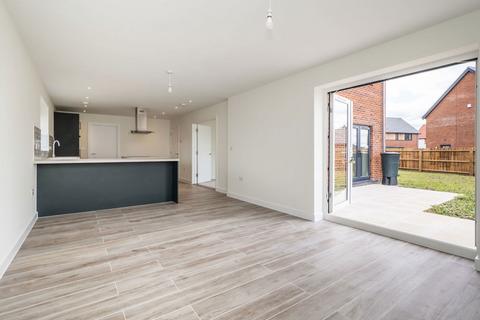 4 bedroom detached house for sale, Three Squirrels, Norwich NR16