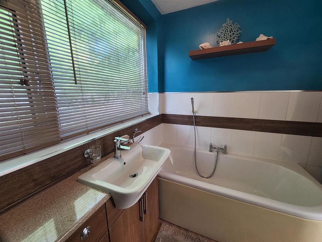Family Bathroom.jpg