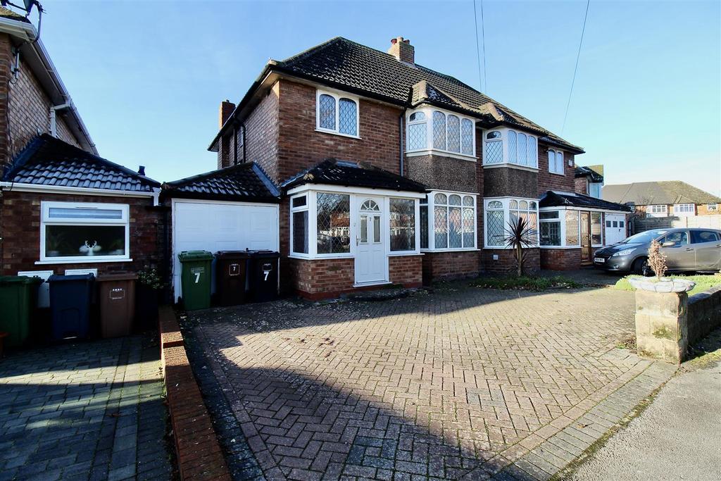 Front Garden/Driveway