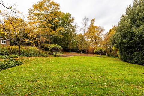 5 bedroom detached house for sale, High Trees Road, Reigate