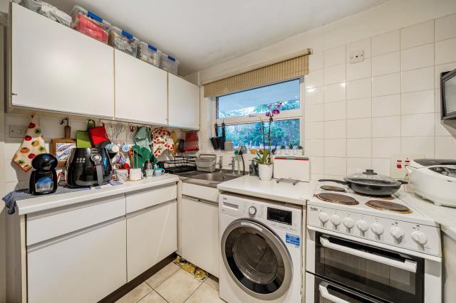 Apartment in Oxford, Walton Manor, North Oxford - View 2