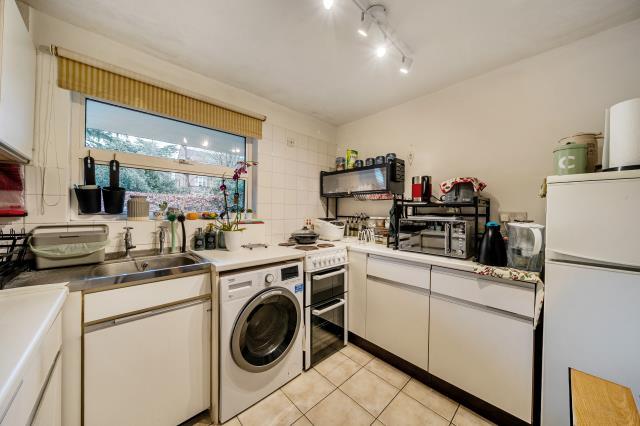 Apartment in Oxford, Walton Manor, North Oxford - View 3
