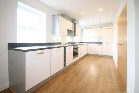 2 bedroom flat for sale, Taylor Close, Tonbridge, TN9