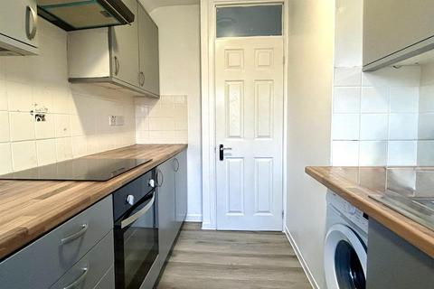 1 bedroom maisonette to rent, Gough Road, Enfield