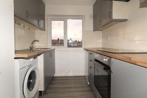 1 bedroom maisonette to rent, Gough Road, Enfield