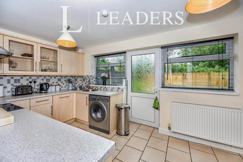 3 bedroom semi-detached house to rent, Loxton Crescent, WN3