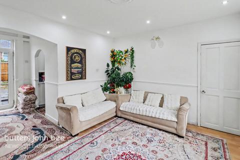 2 bedroom terraced house for sale, Grice Road, Stoke-On-Trent