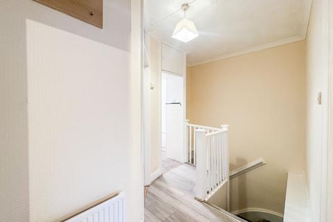 2 bedroom flat to rent, Nether Street, London, N3