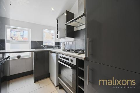 4 bedroom flat to rent, Ansell Road, London SW17