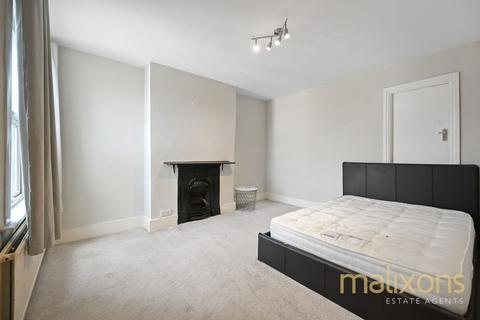4 bedroom flat to rent, Ansell Road, London SW17
