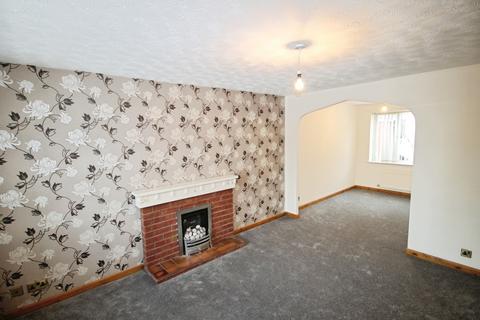3 bedroom semi-detached house to rent, Derwent Close, Willenhall, WV13