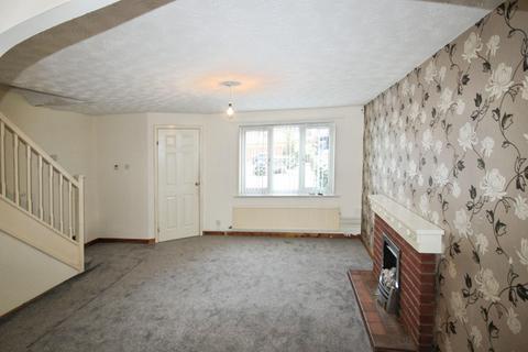 3 bedroom semi-detached house to rent, Derwent Close, Willenhall, WV13