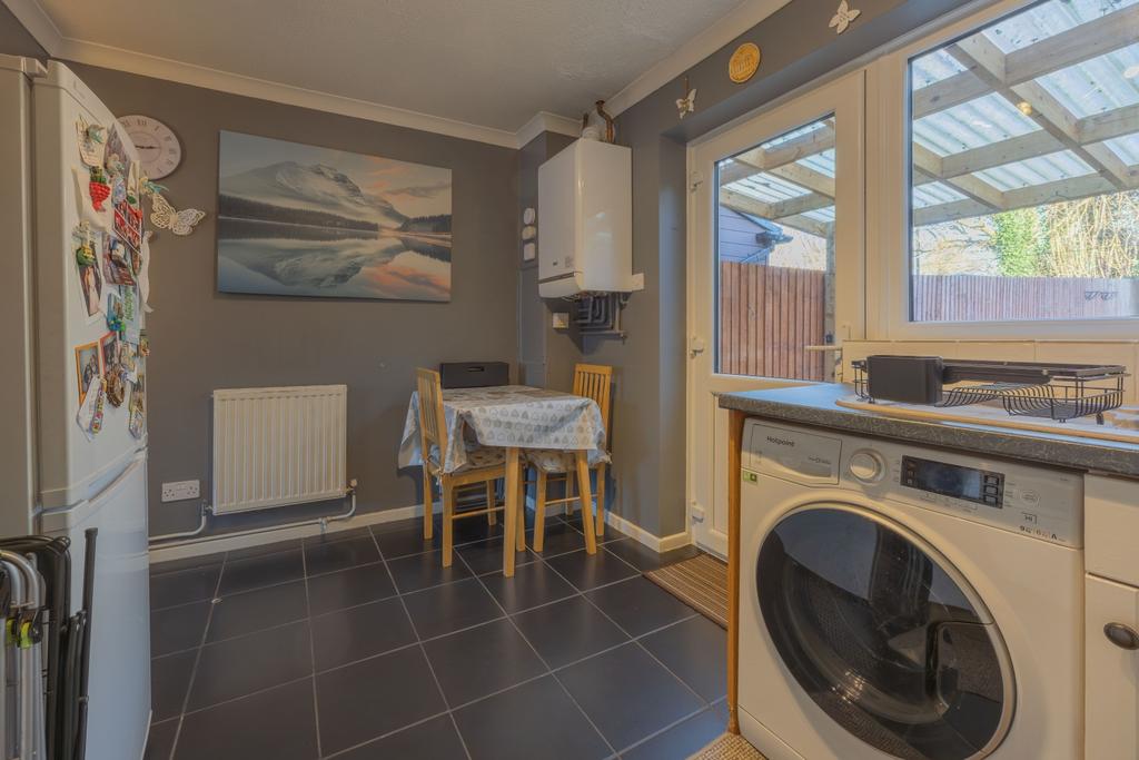 Ewemove Taunton Witham Close (5)