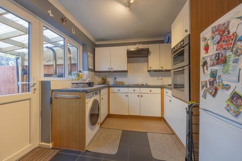2 bedroom terraced house for sale, 16 Witham Close, Taunton