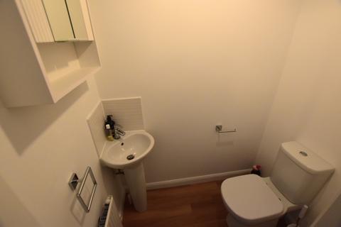 3 bedroom semi-detached house to rent, Maritime Way, Brooklands