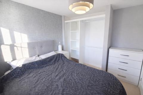 3 bedroom semi-detached house to rent, Maritime Way, Brooklands
