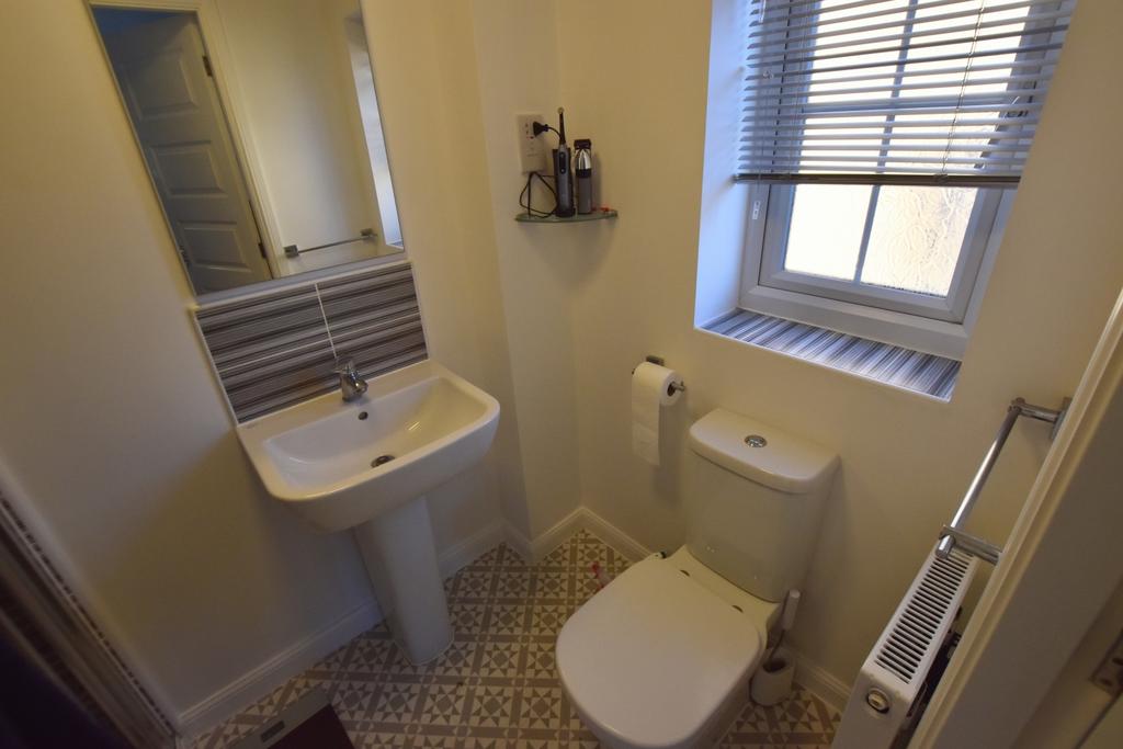 33 Maritime Way en-suite