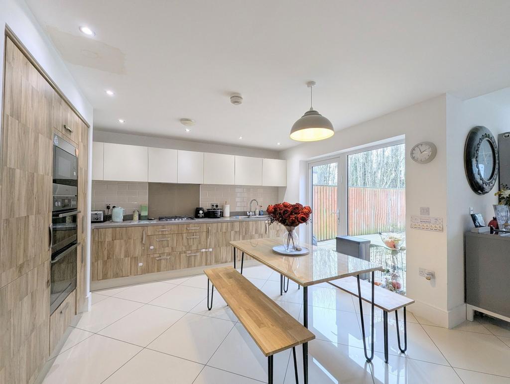 Kitchen / Diner