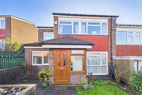 4 bedroom end of terrace house for sale, Markfield, Court Wood Lane, Croydon