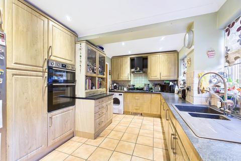 4 bedroom end of terrace house for sale, Markfield, Court Wood Lane, Croydon