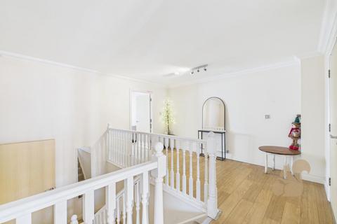 3 bedroom duplex for sale, Henry Laver Court, Colchester