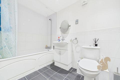 3 bedroom duplex for sale, Henry Laver Court, Colchester