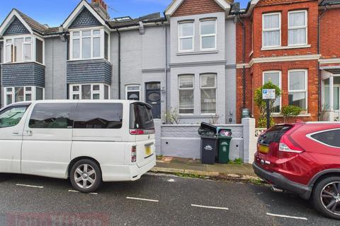 3 bedroom terraced house to rent, Shanklin Road, Brighton