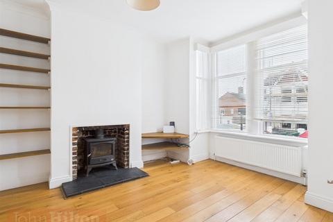 3 bedroom terraced house to rent, Shanklin Road, Brighton