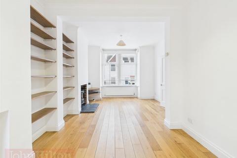 3 bedroom terraced house to rent, Shanklin Road, Brighton