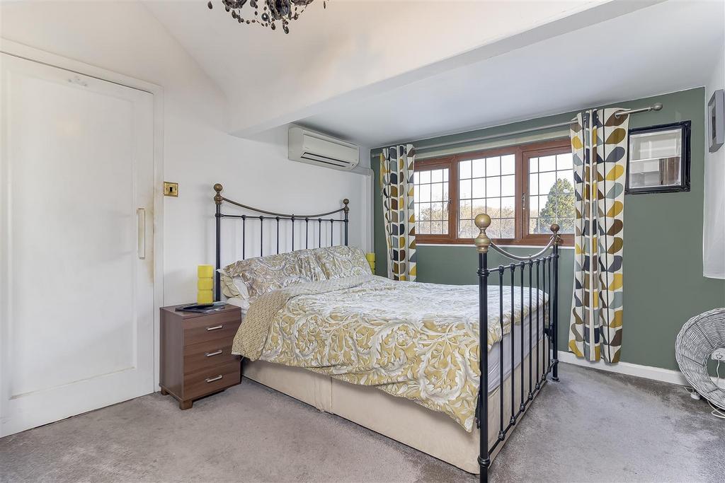 Bedroom 1 - B.jpg