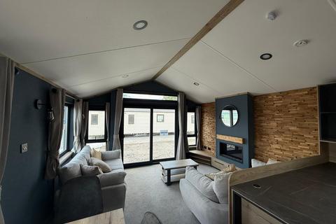 undefined, Church Laneham DN22