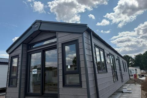 undefined, Church Laneham DN22