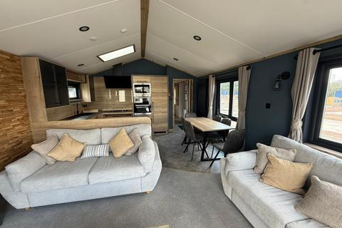 undefined, Church Laneham DN22