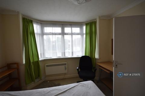3 bedroom semi-detached house to rent, Burgess Road, Southampton, SO16