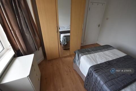 3 bedroom semi-detached house to rent, Burgess Road, Southampton, SO16