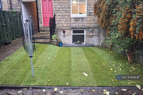 2 bedroom terraced house to rent, Concord Street, Holmfirth, HD9