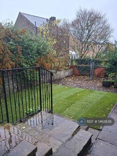 2 bedroom terraced house to rent, Concord Street, Holmfirth, HD9