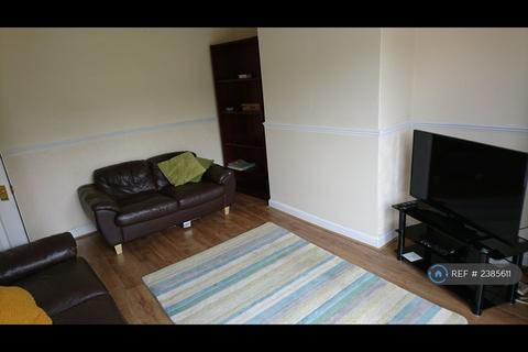 4 bedroom semi-detached house to rent, Anson Drive, York, YO10