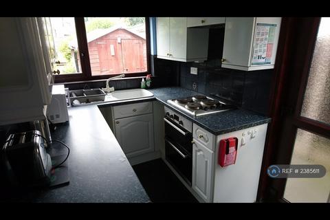 4 bedroom semi-detached house to rent, Anson Drive, York, YO10