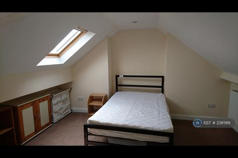 4 bedroom semi-detached house to rent, Anson Drive, York, YO10