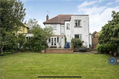 1 bedroom in a house share to rent, Howard Road, Coulsdon, CR5