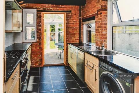 4 bedroom terraced house to rent, Beaconsfield Road, Canterbury, CT2