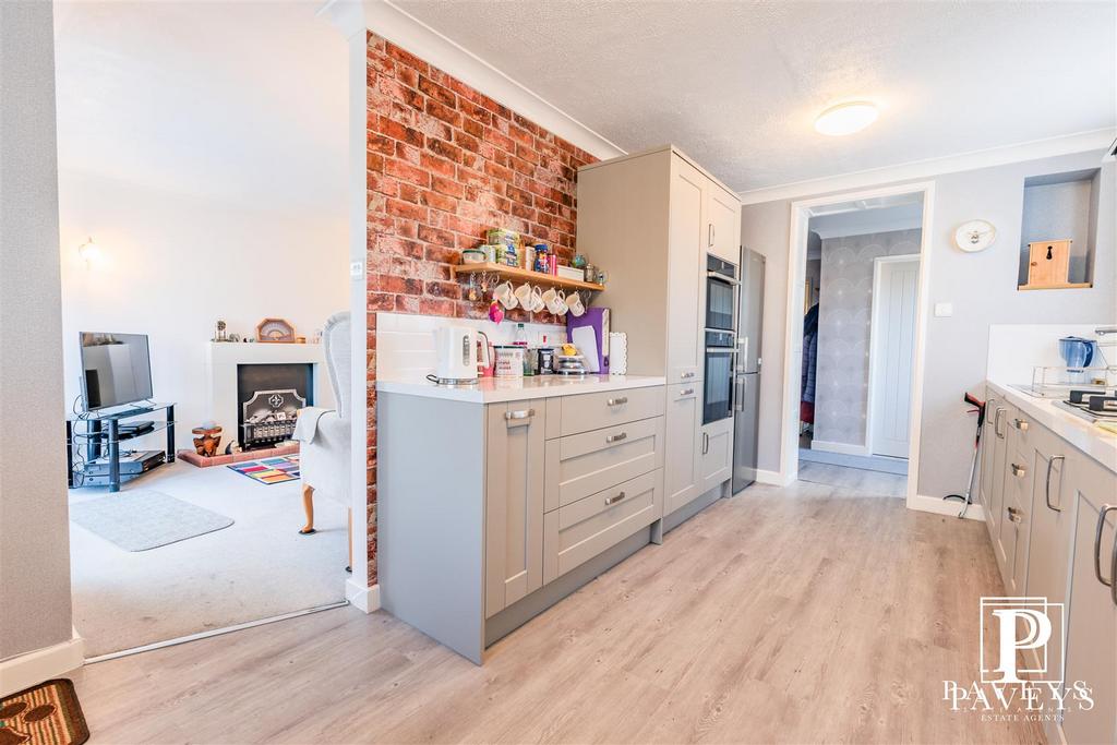 Kitchen breakfast room